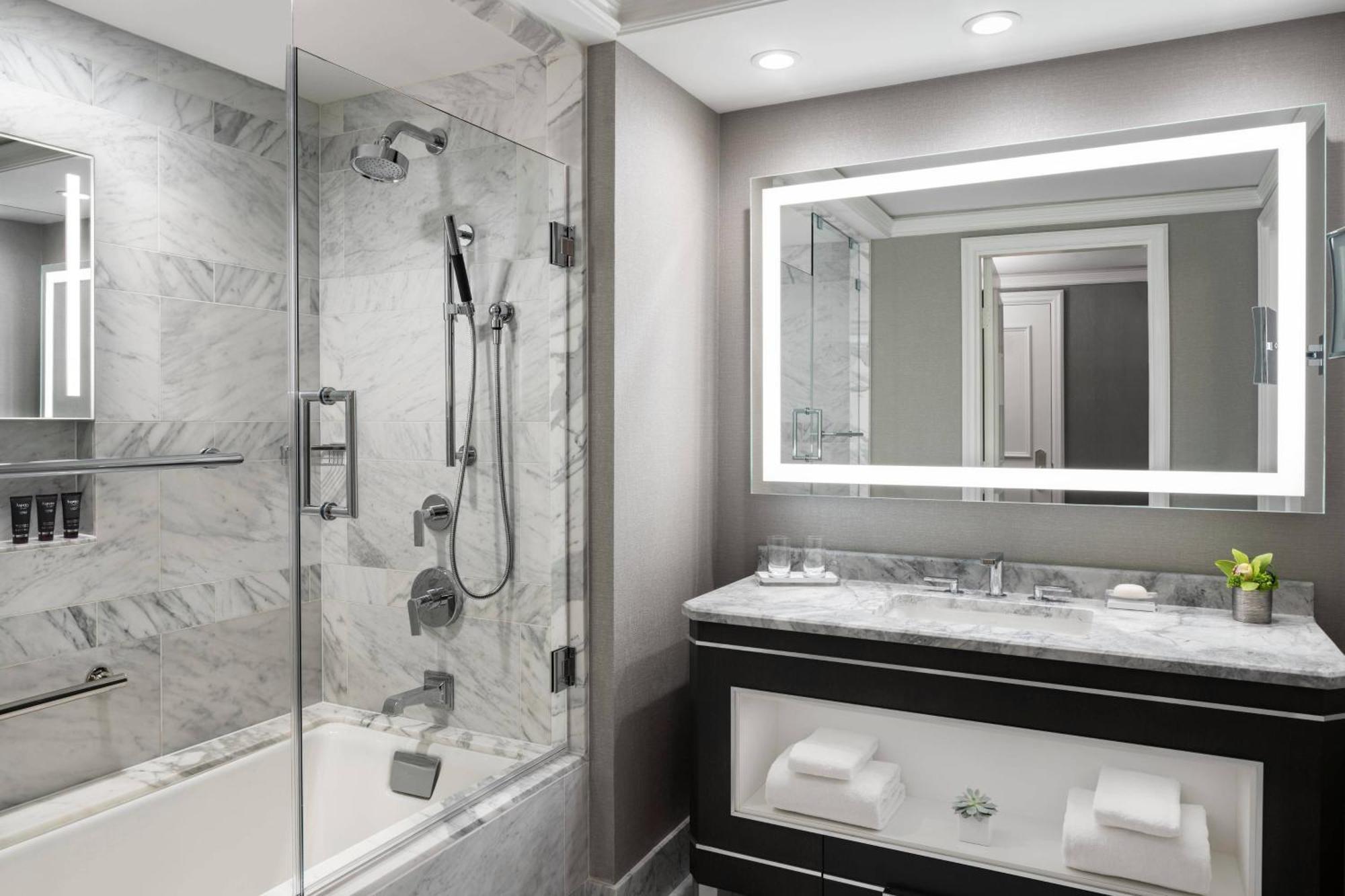 The Ritz-Carlton, St. Louis Hotel Clayton Bagian luar foto