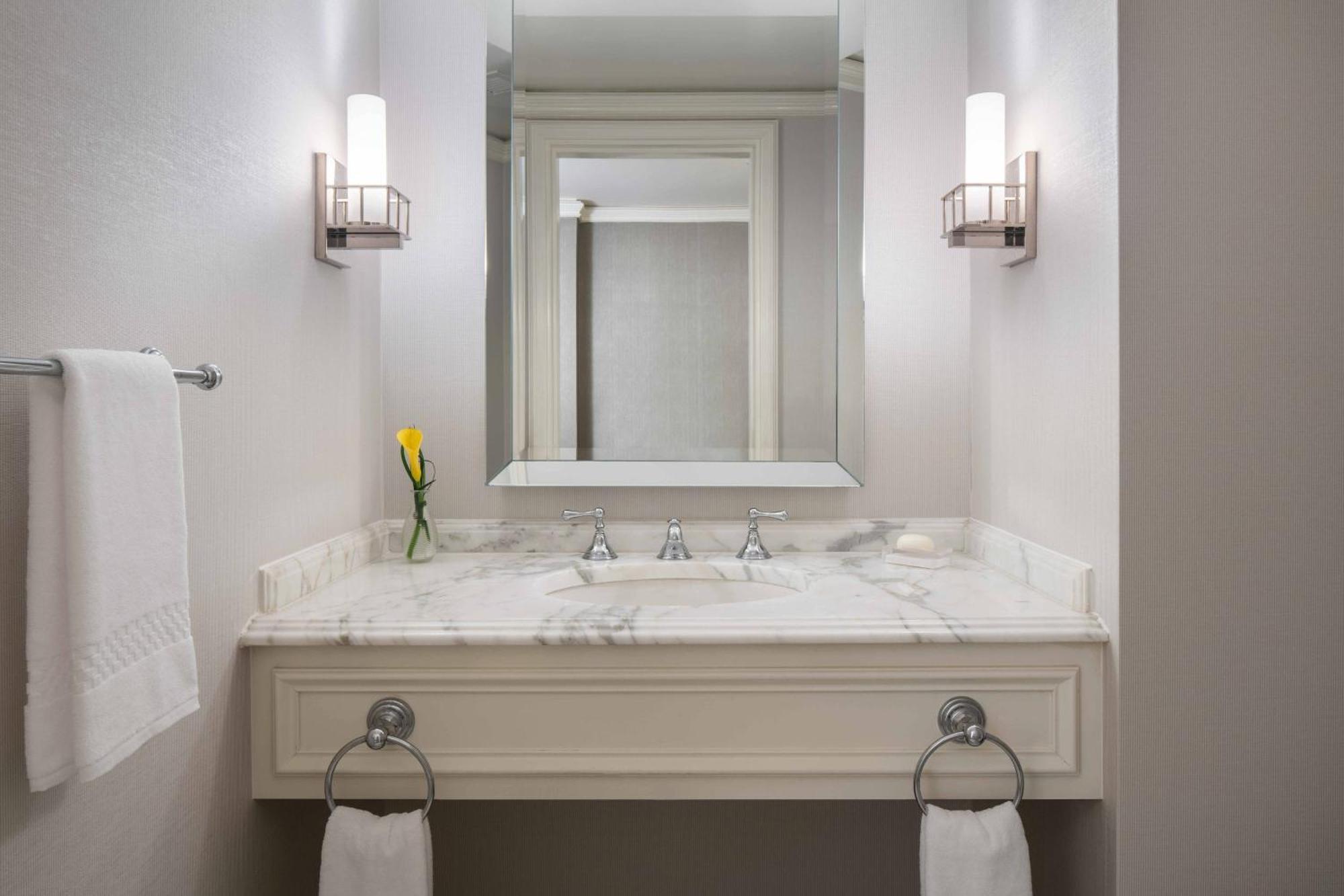 The Ritz-Carlton, St. Louis Hotel Clayton Bagian luar foto